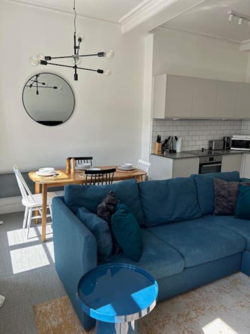 Modern Apartment Within Historic Chester City Walls Экстерьер фото